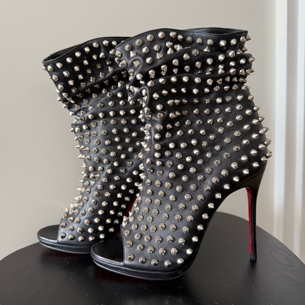 Christian Louboutin Black Guerilla 120 Nappa Spiked Booties - US 6 (36.5) NWT - Picture 7 of 13